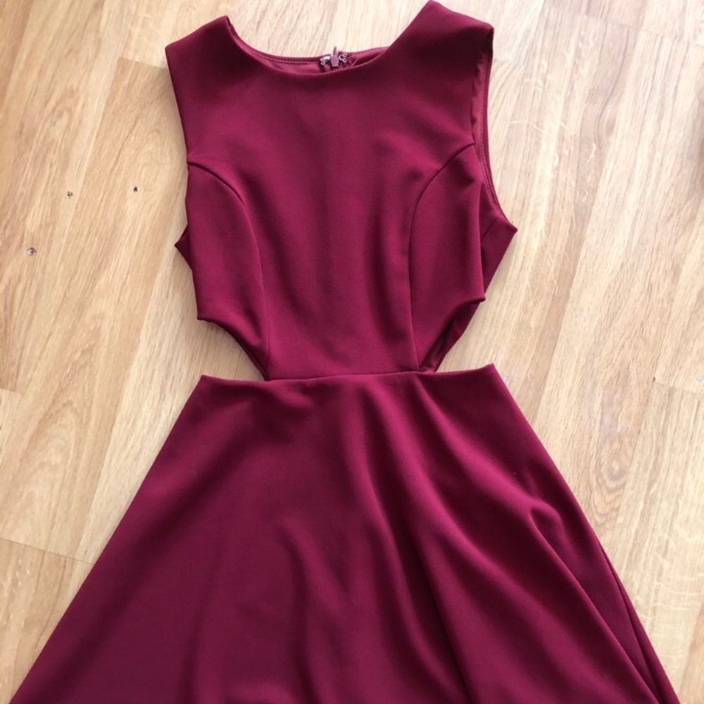 Dark red lulus xs cutout  dress